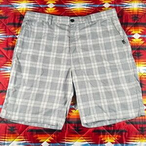 Quicksilver 20 Inch Shorts Mens 38 Gray Plaid Regular Fit Surf Outdoors Casual
